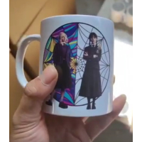 LEUKE WEDNESDAY en ENID MOK